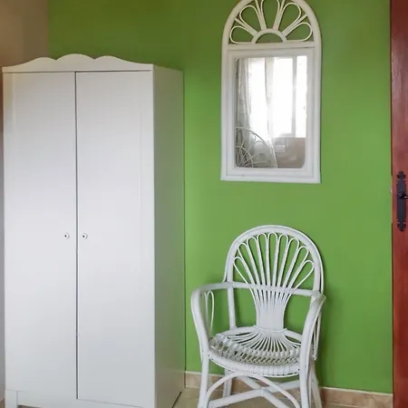 아파트 Two-bedroom In Cristianos, Tenerife, With Panoramic-view 아로나